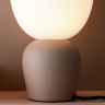 Petite lampe de table avec socle couleur sable