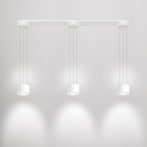 Système d'éclairage à trois ampoules en blanc